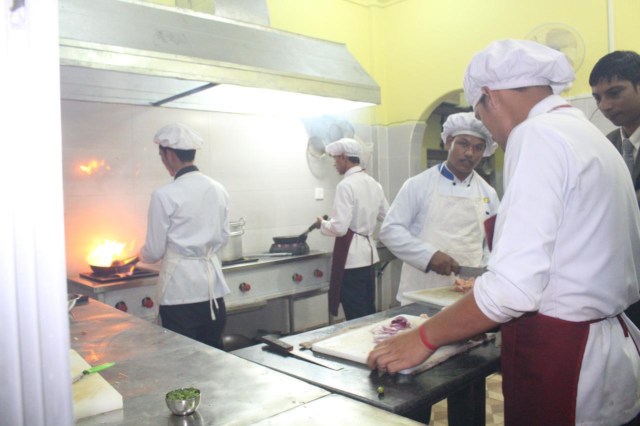 Asian Hotel Butwal Экстерьер фото